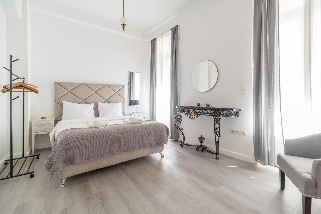 Apollonas Luxurious Apartments เอเธนส์ ภายนอก รูปภาพ