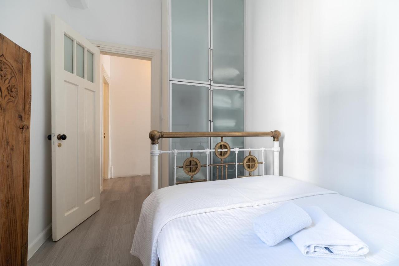 Apollonas Luxurious Apartments เอเธนส์ ภายนอก รูปภาพ